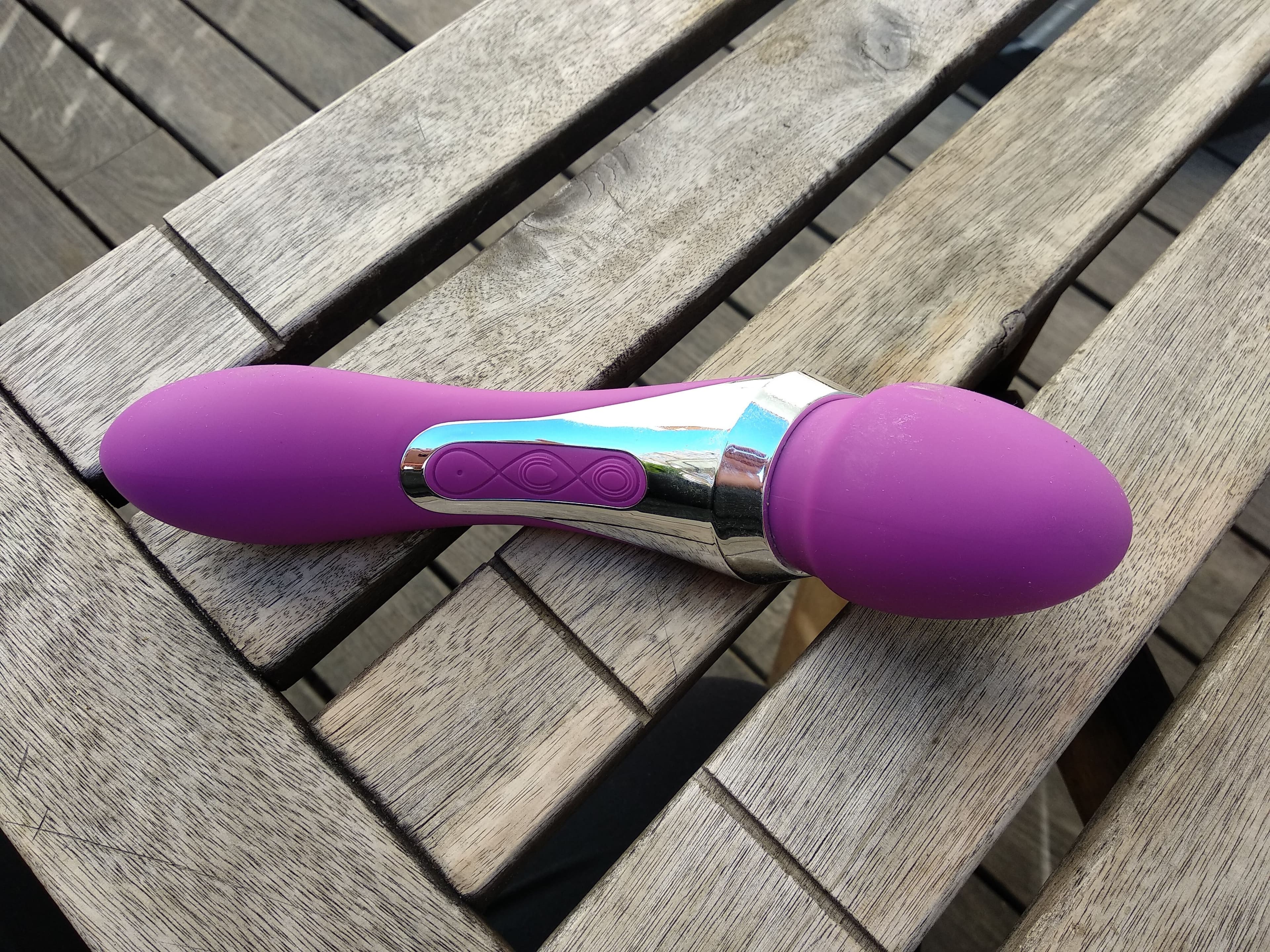 https://almudenamferrer-images.s3.eu-west-1.amazonaws.com/como_usar_un_vibrador_5f9080bd9d.jpg